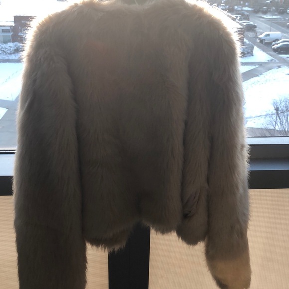 Off white fur coat - Picture 2 of 3